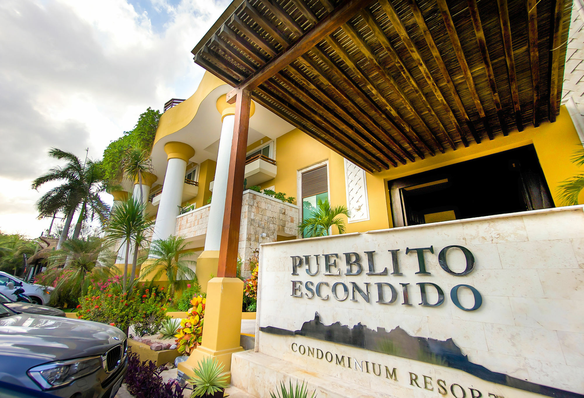 Pueblito Beachside By Bvr Apartment Playa del Carmen
