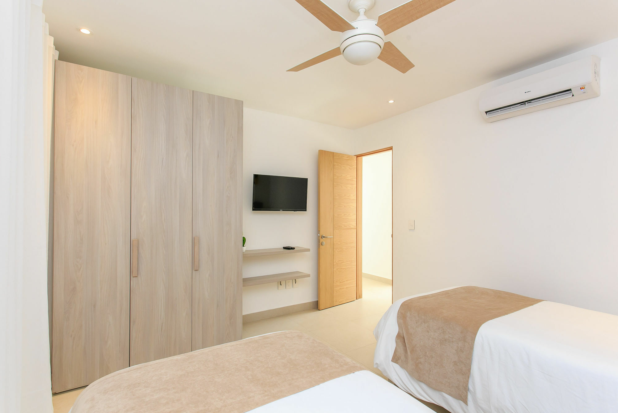 Apartment It Building By Playa Moments *