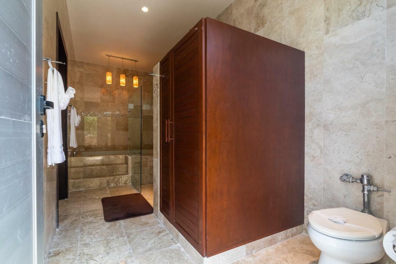 Casa Martini- Oceanfront Private Pool House For 6 * Playa del Carmen