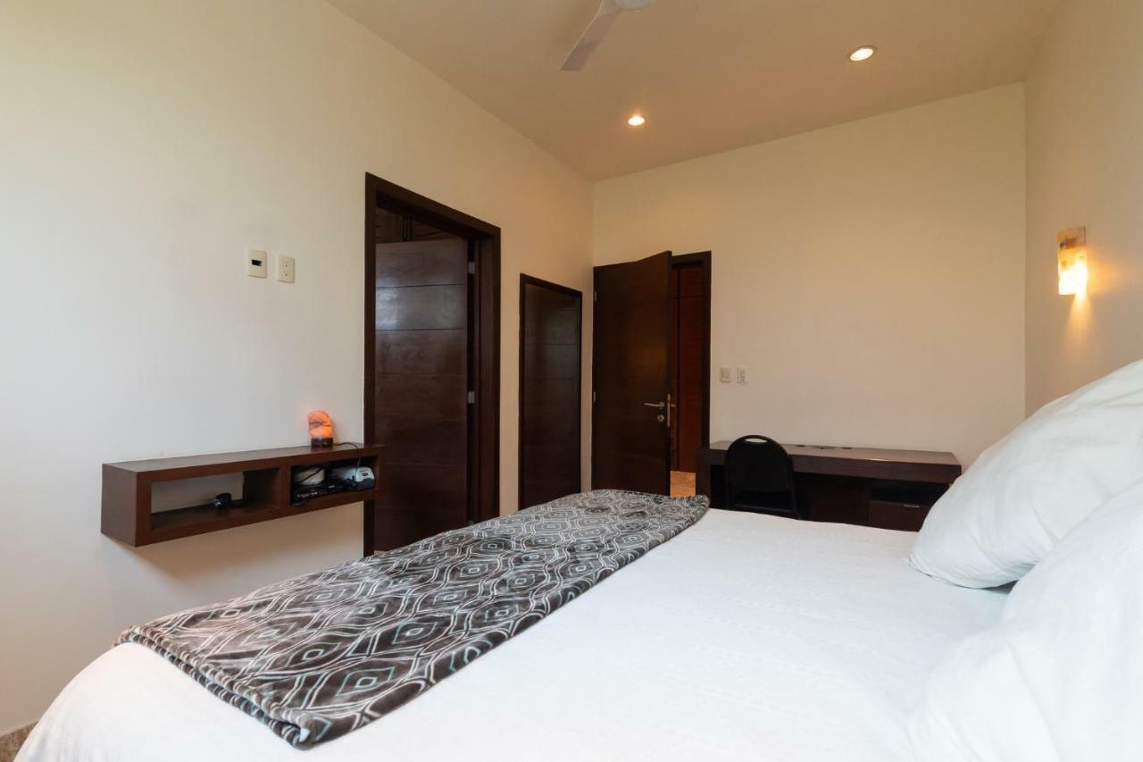 Casa Martini- Oceanfront Private Pool House For 6 Ferienhaus Playa del Carmen