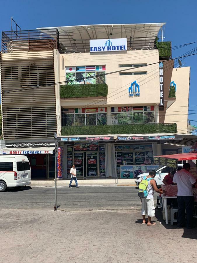 Easy * Playa del Carmen