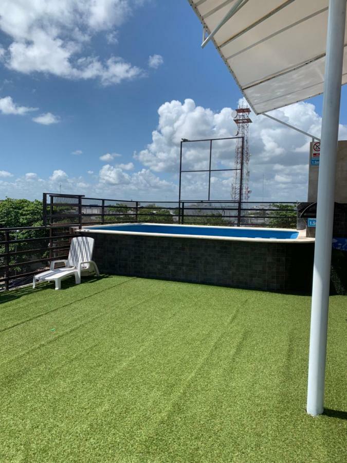 Easy Hotel