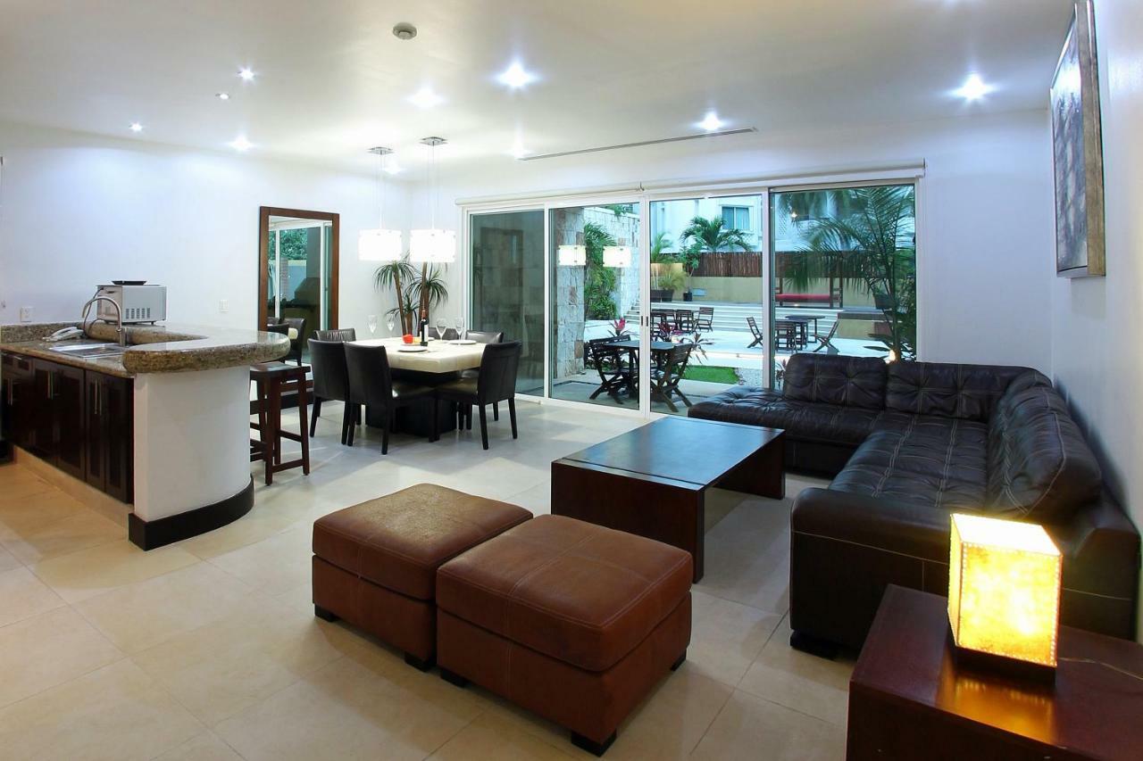 Pueblito Escondido By Hola And Land *