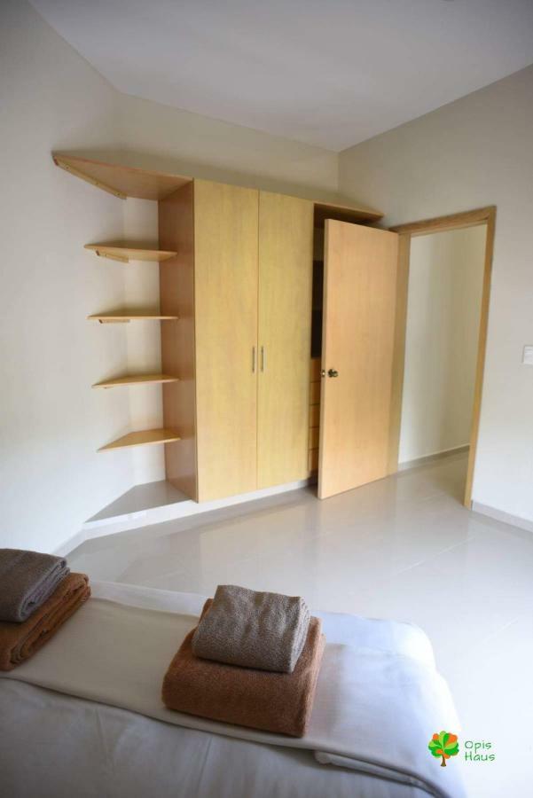 Opis Haus