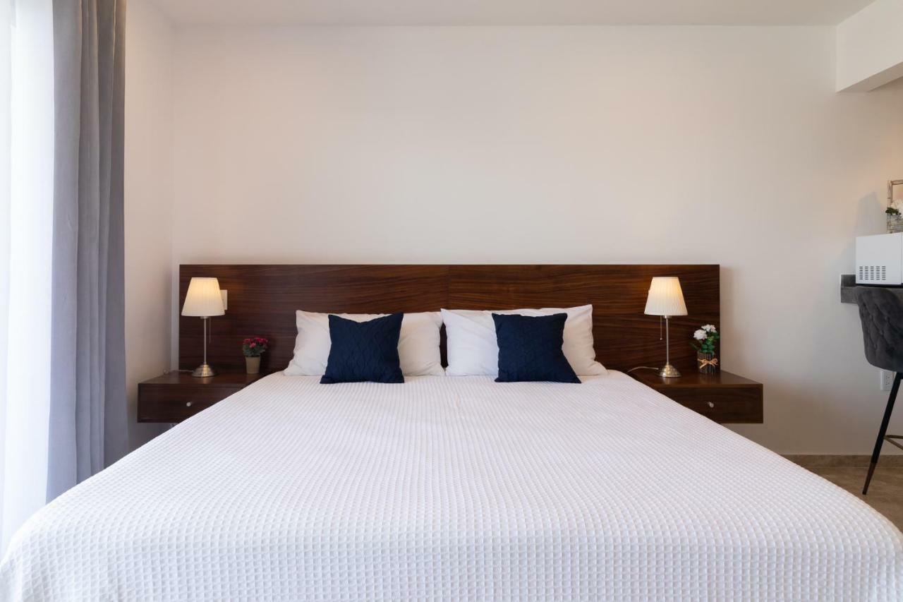 Kuyaan Coral Suites By Holiday In Playa *