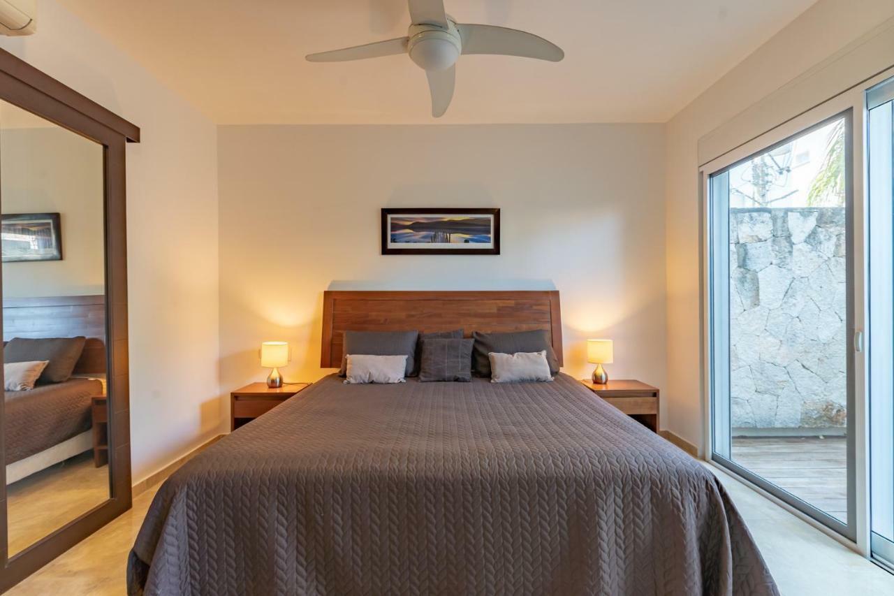 Papaya Apartment