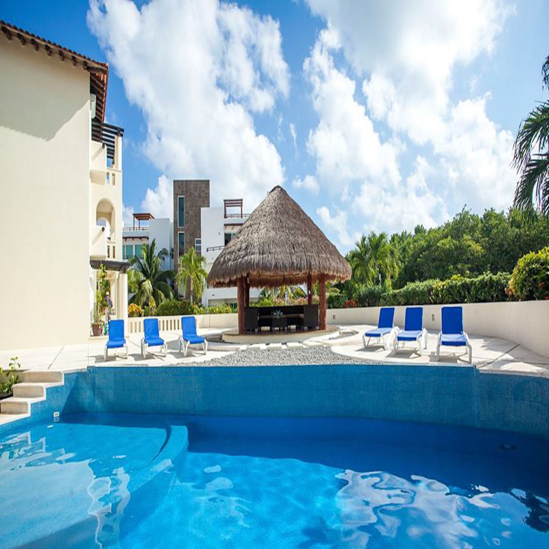 Luna Maya Free Access To Club * Playa del Carmen