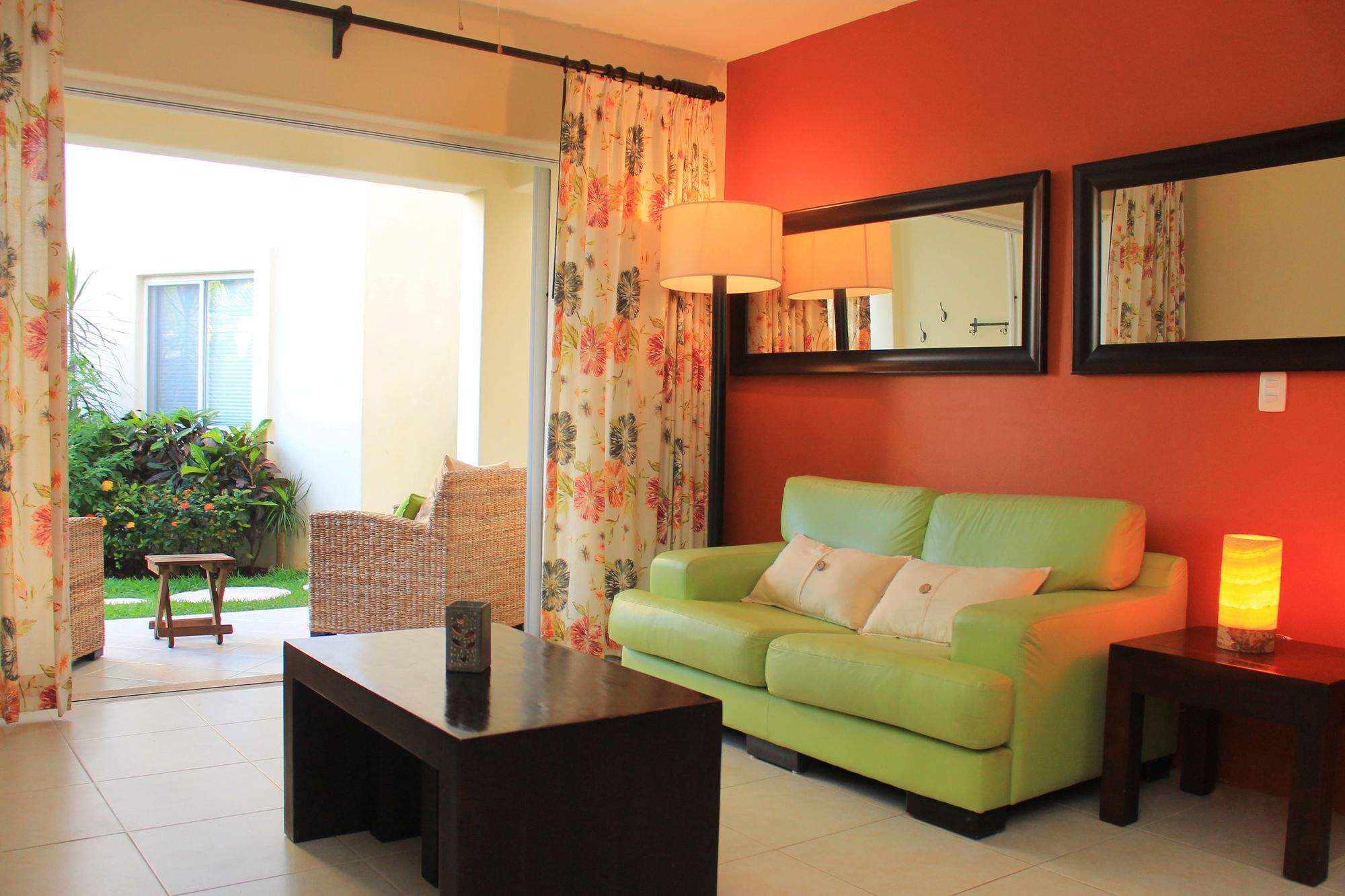 Luna Maya Free Access To Club * Playa del Carmen