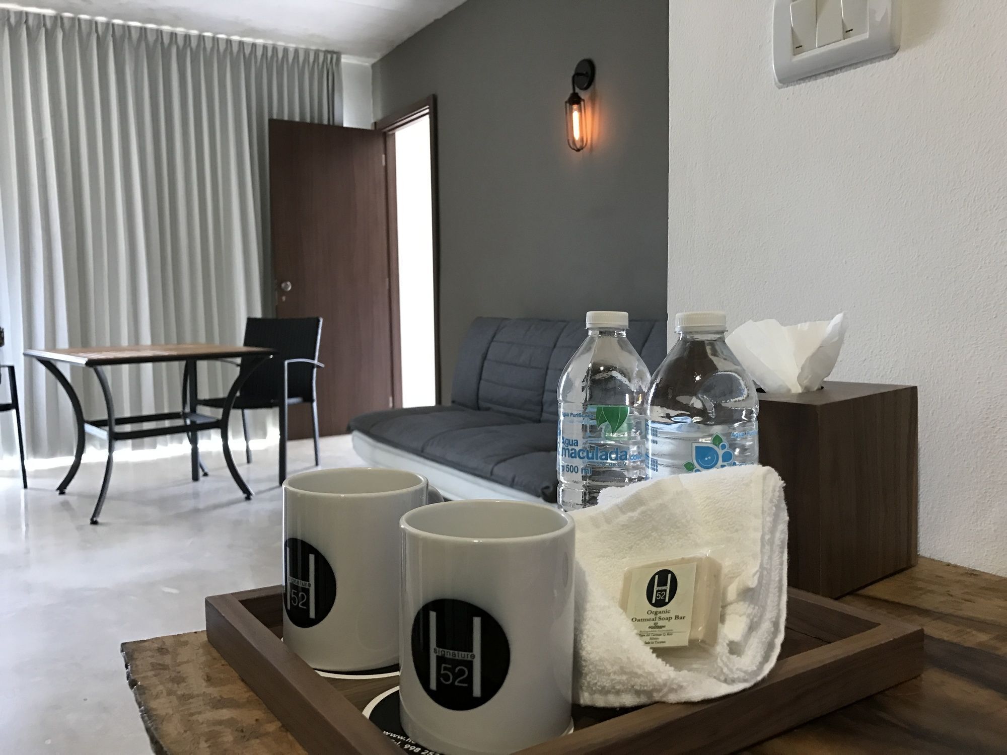 52 Hotel 4*