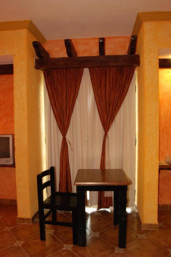 Alux Hotel 2*