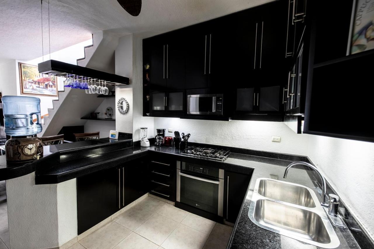 Penthouse Holiday At Mamitas Beach