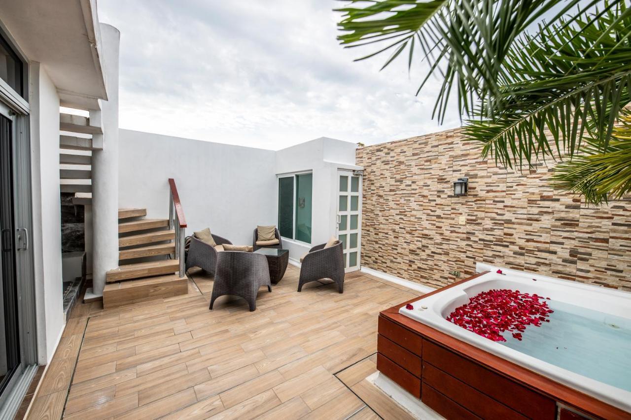 Penthouse Holiday At Mamitas Beach Apartment