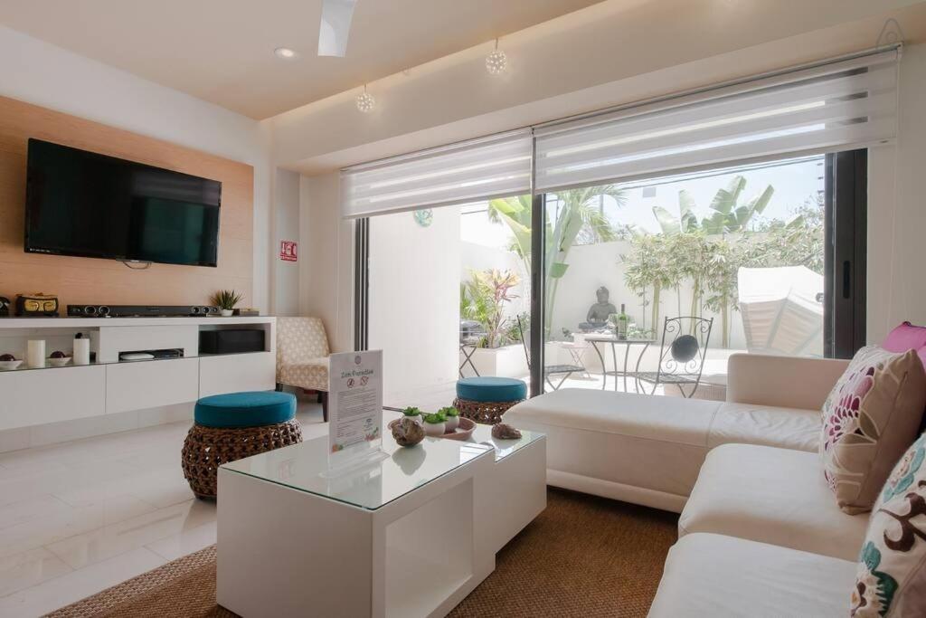 Luxury 1 Bedroom With Private Garden & Pool - Zen Paradise Apartment *