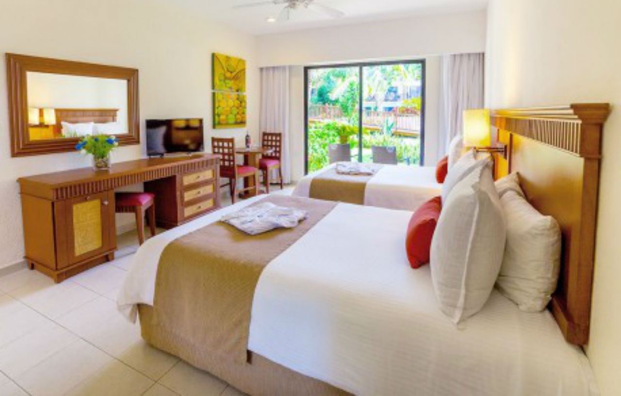 The Reef Playacar & Resort 4*