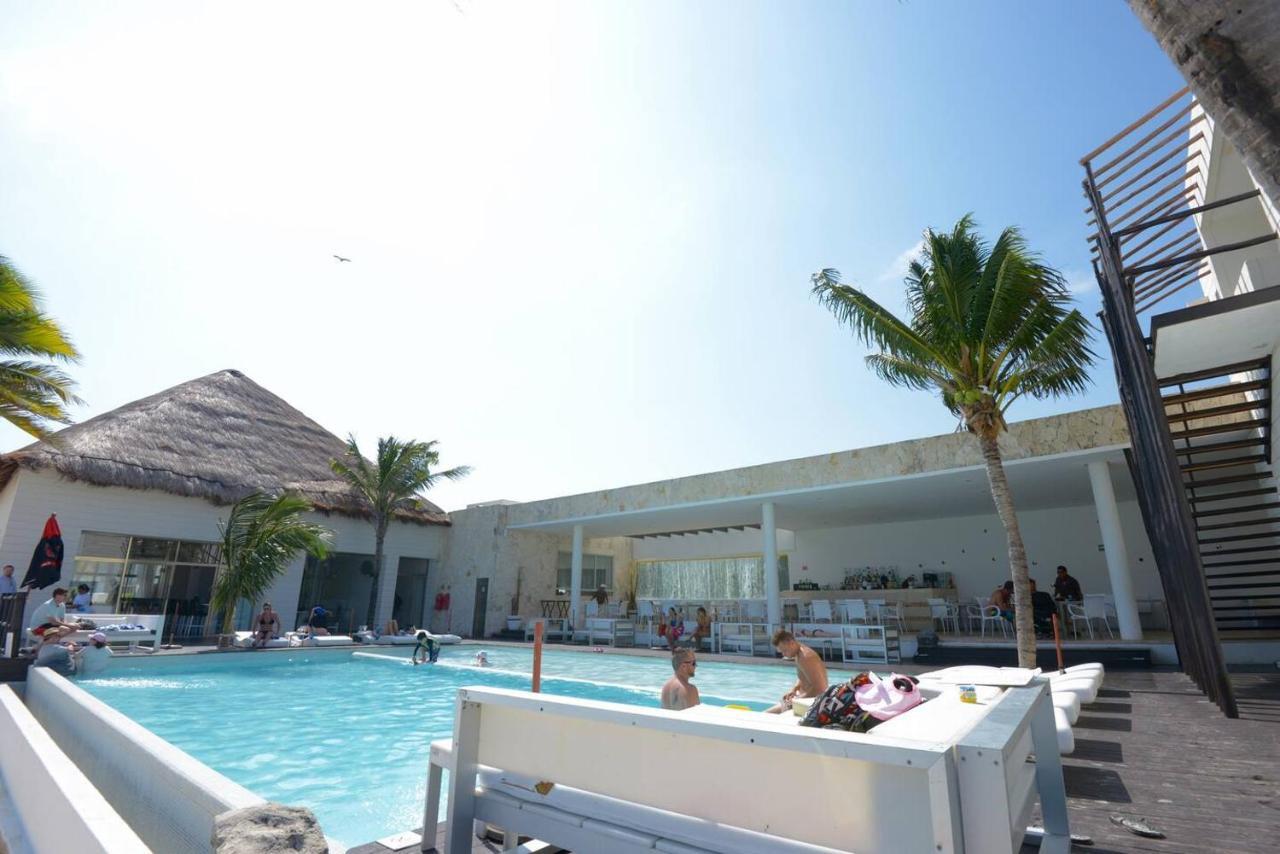 Deluxe Beachside, Private Beach Club And Golf Apartamento Playa del Carmen