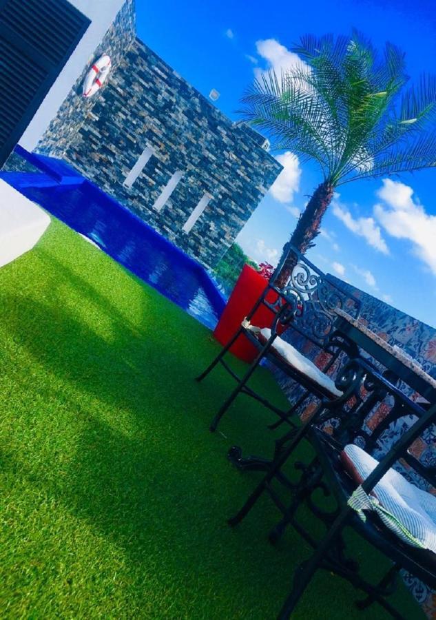 Mow Midtown & Residences 3*