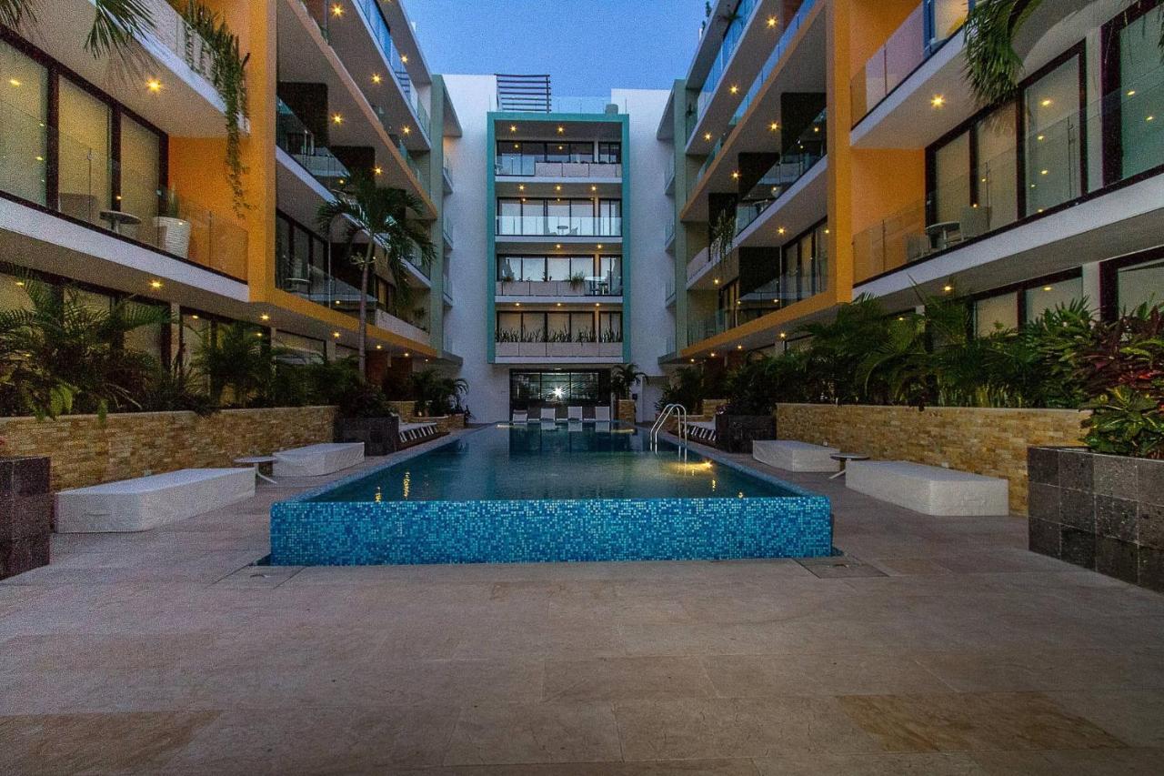 Close To 5th Av. W/ Amazing Roof Pool View, Gym, And More! Playa del Carmen