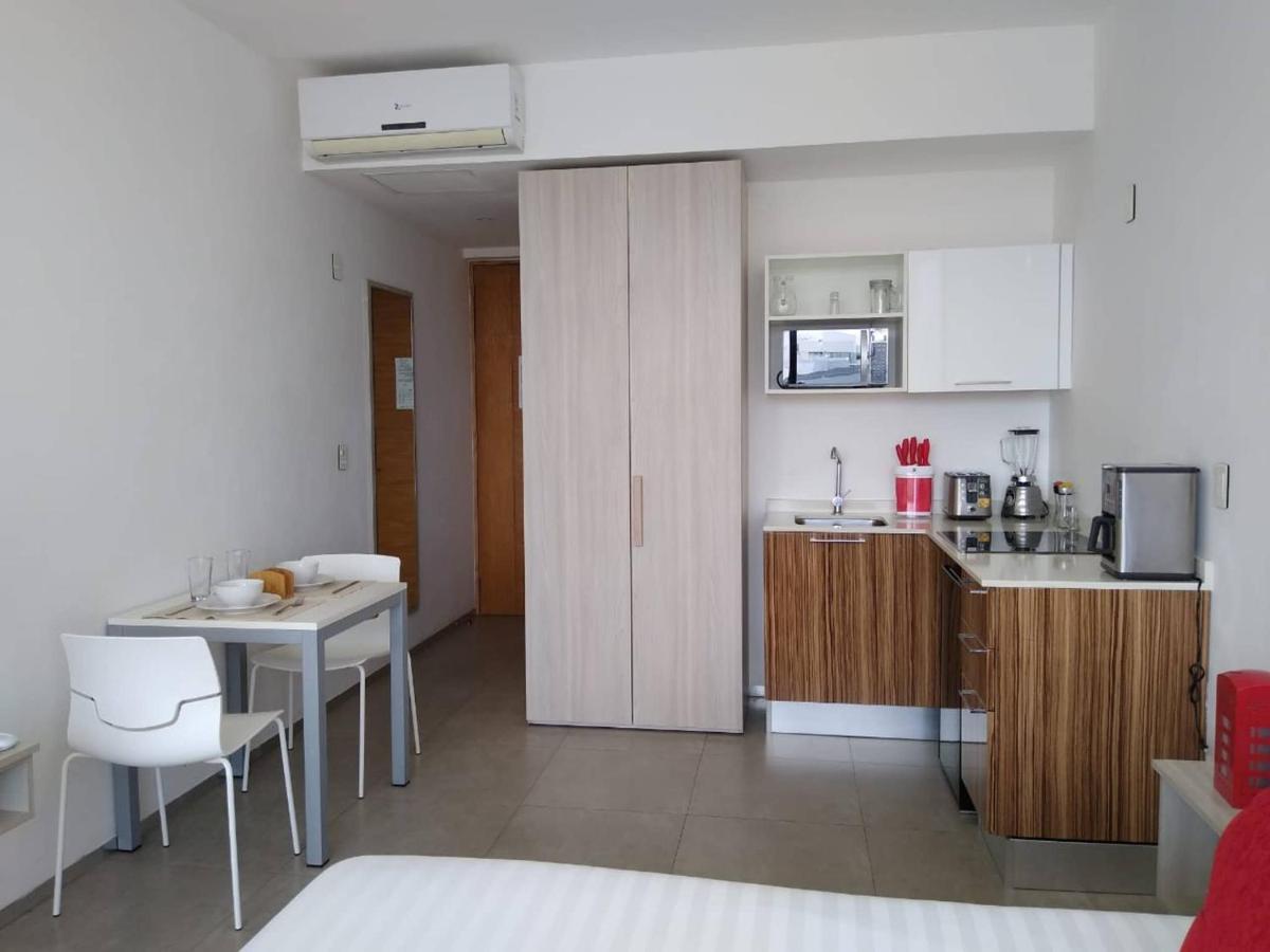 Close To 5th Av. W/ Amazing Roof Pool View, Gym, And More! Holiday home