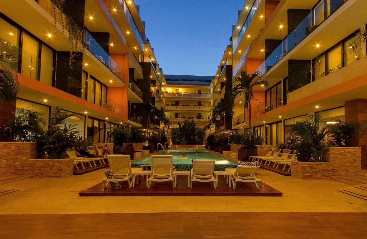 Close To 5th Av. W/ Amazing Roof Pool View, Gym, And More! Holiday home