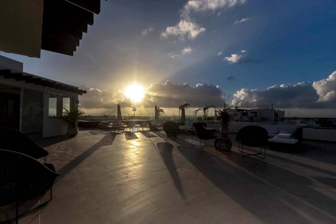 One Br Great Location, Large Roof Pool With Beautiful Views, Gym Included! Holiday home Playa del Carmen