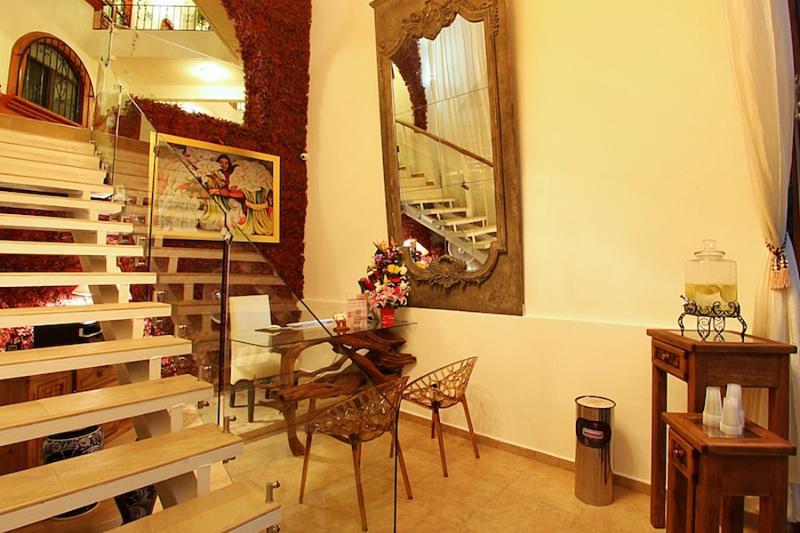 El Patio Hotel
