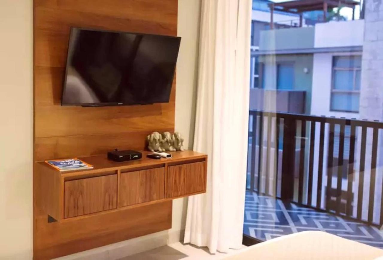 It Residence, Location, Luxury 2 Bedroom Two Roof Pools Club Included Holiday home