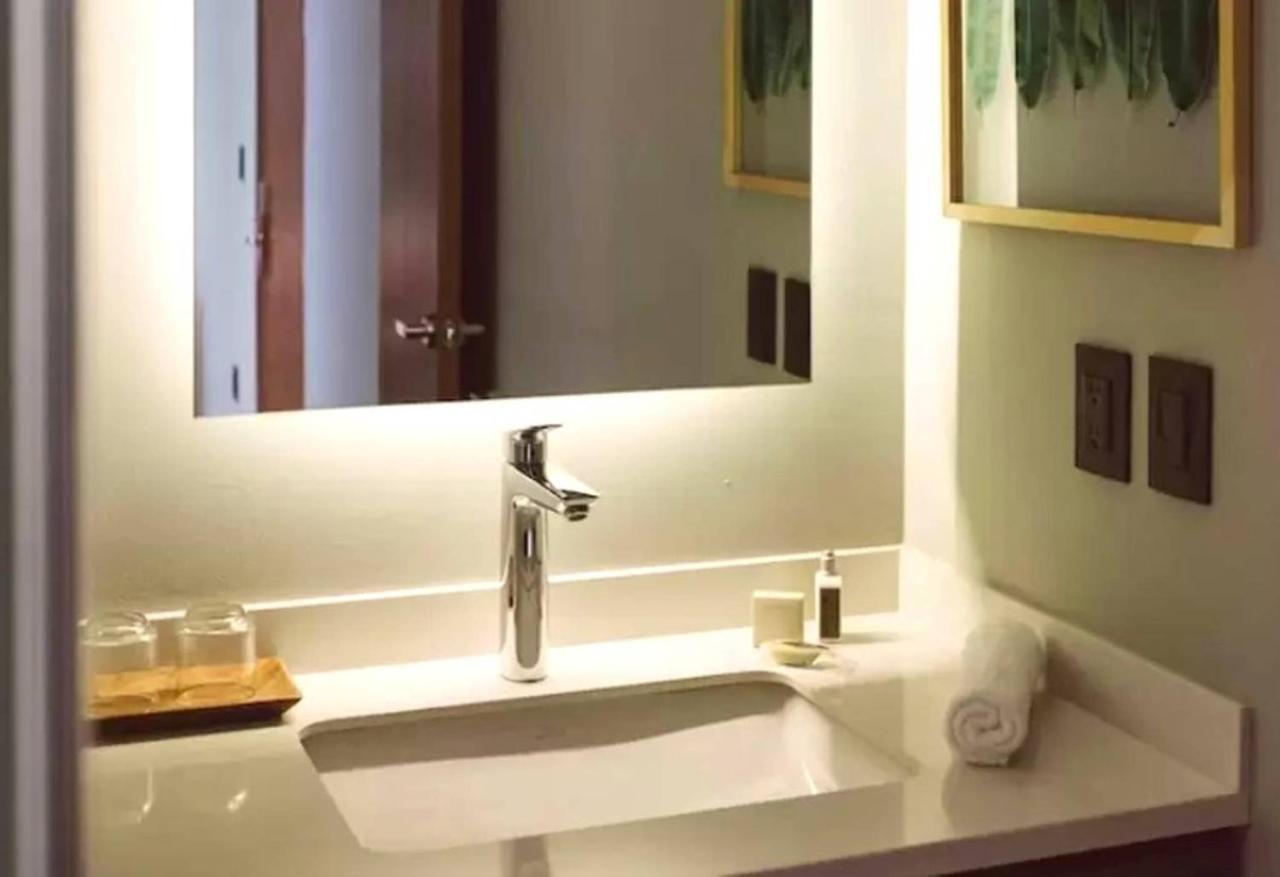 It Residence, Location, Luxury 2 Bedroom Two Roof Pools Club Included Playa del Carmen