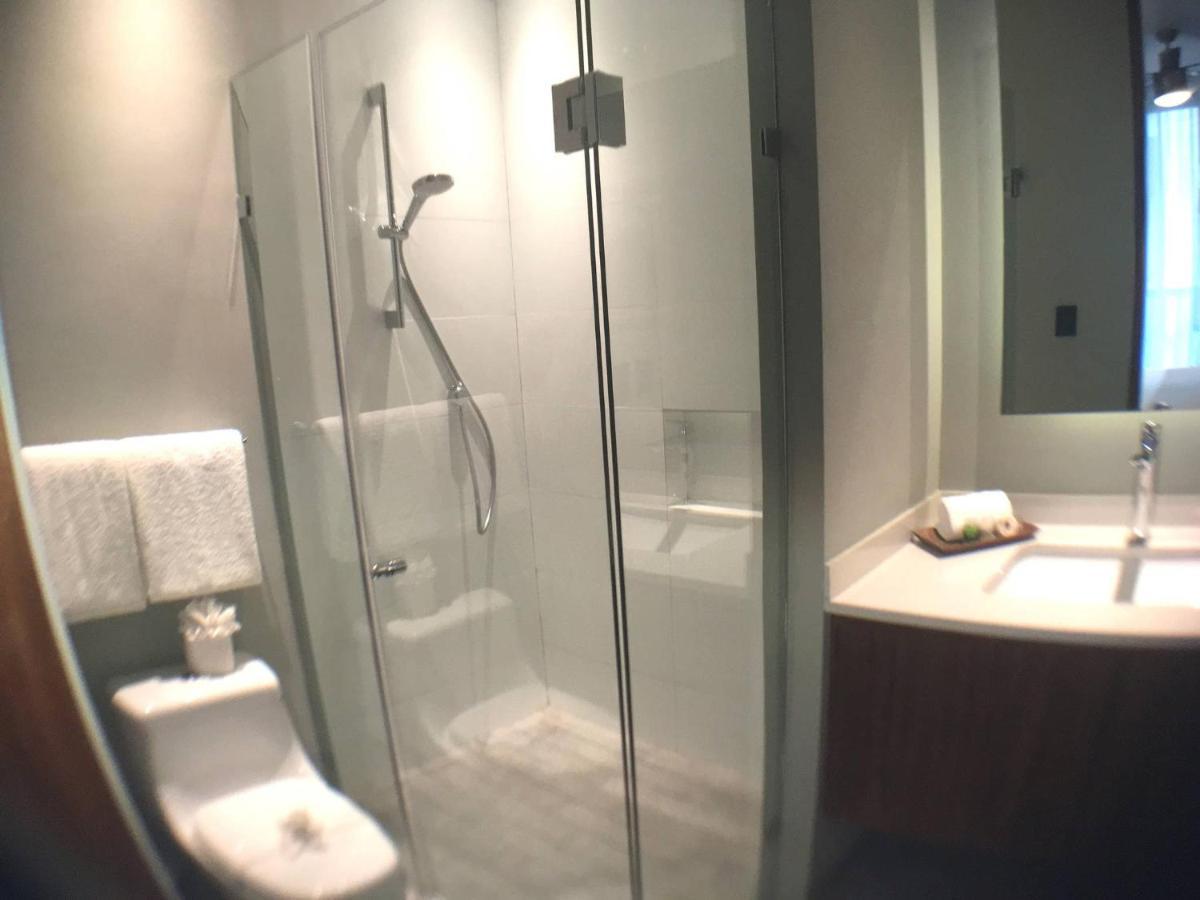 It Residence, Location, Luxury 2 Bedroom Two Roof Pools Club Included Holiday home *