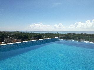 V10 Hotel 4*