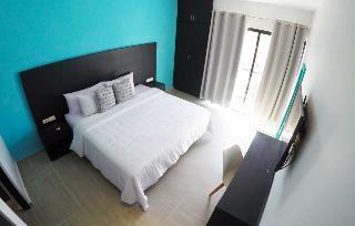 V10 Hotel