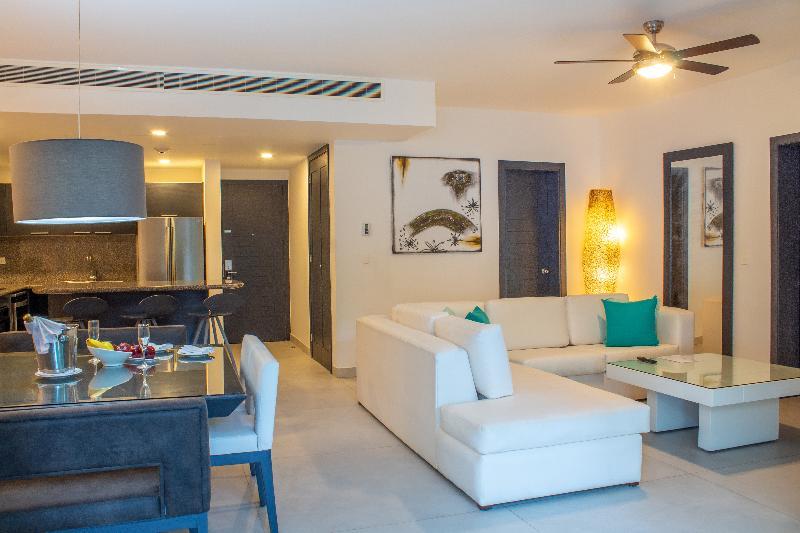 Residences At The Fives Hotel 5*