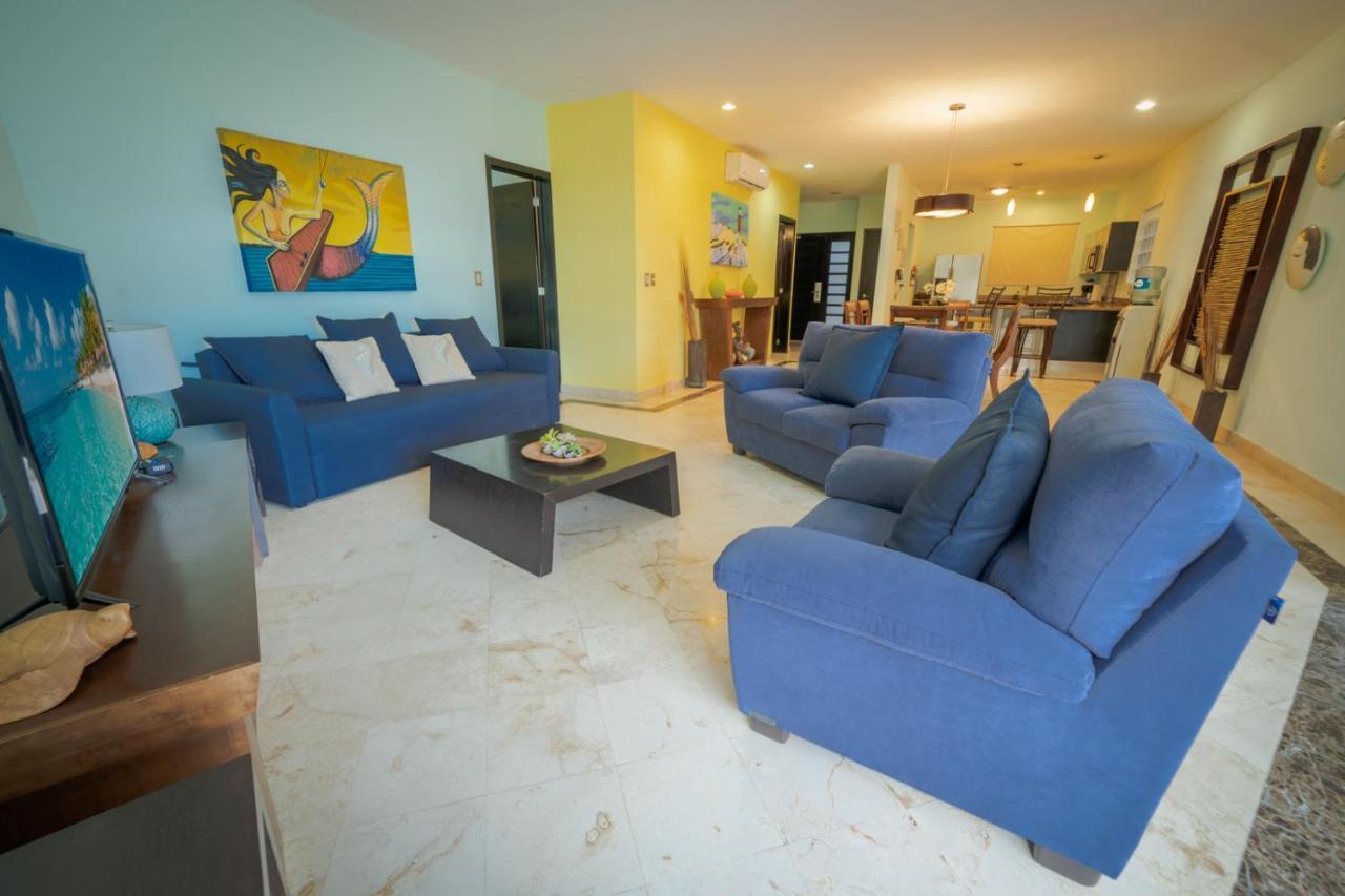 Beachfront Condo, 2 Bedroom - Ocean View At Corto Maltes Appartement