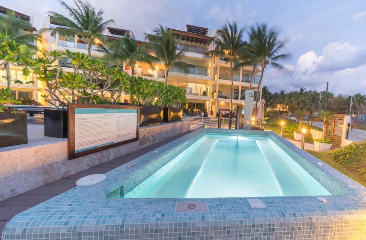 Infinity Pool And Private Club - Luxury Complex The Elements - Gh8 Playa del Carmen