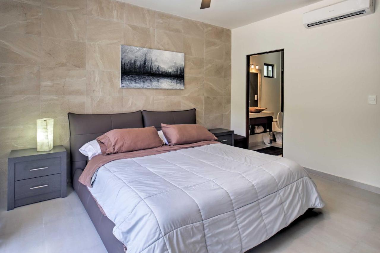 Holiday home Luxe With Pool - Walk To *