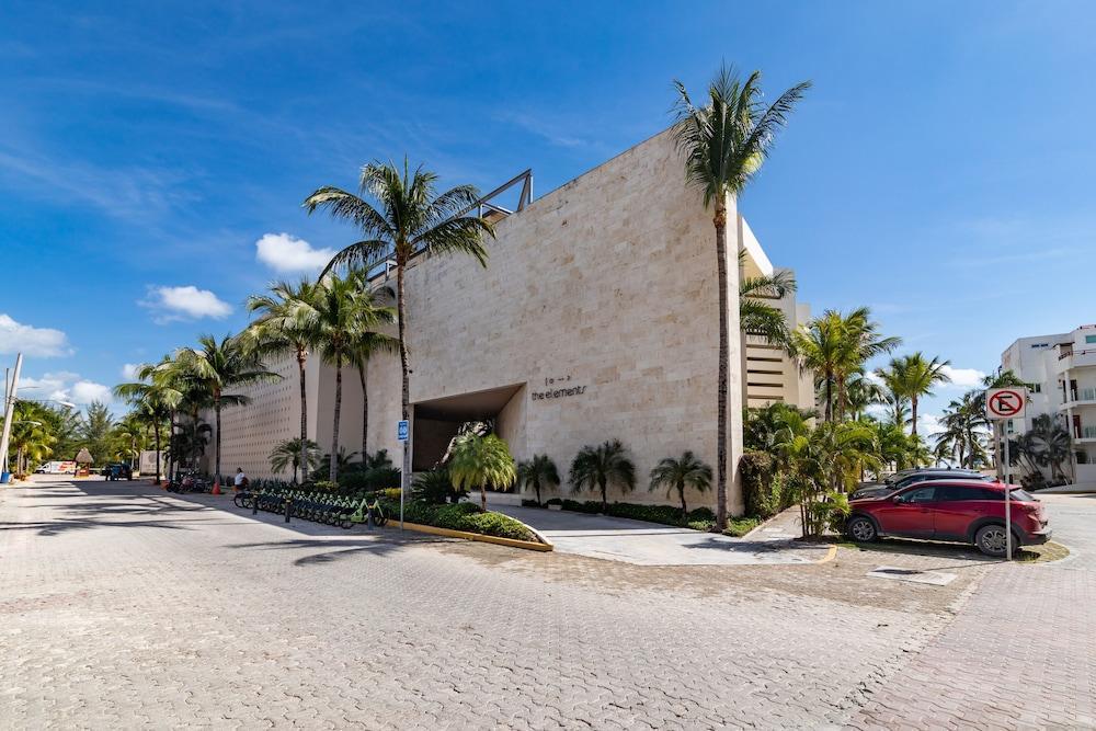Hotel The Elements Ocean Front By Playa Paradise 3*