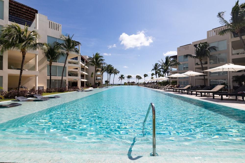 Hotel The Elements Ocean Front By Playa Paradise