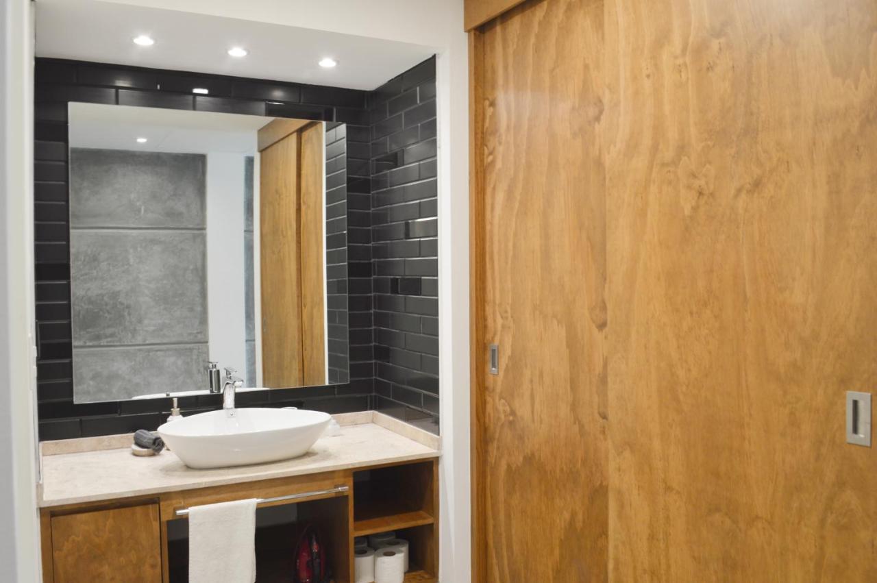 Brand New! Fully Equipped Studio Right On 5th Ave Apartment