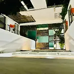Studios Beach Club