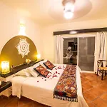 Riviera Del Sol Amazing King Size Junior Suite 106