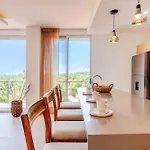 Jungle & Ocean View Condos, 2 Shared Pools & Rooftop