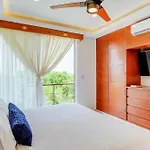 Jungle & Ocean View Condos, 2 Shared Pools & Rooftop