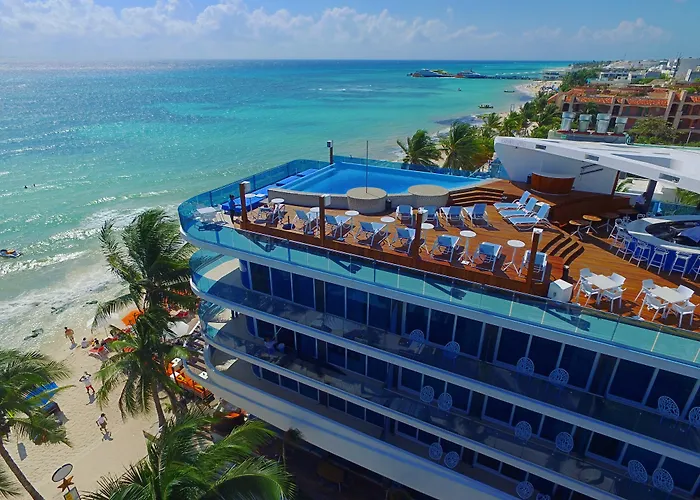 We Uniq Hotel El Carmen