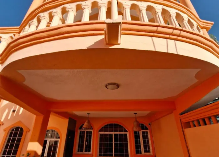 Casa Para 18 Personas Con Ac, Cocina Y A 10 Min De La Playa