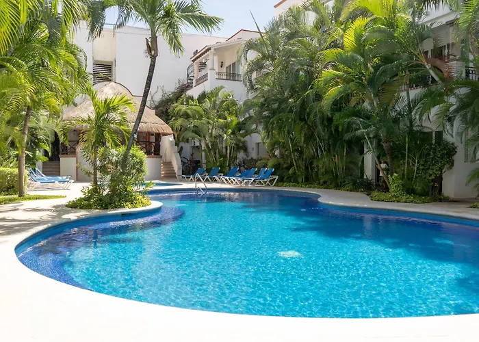 Modern 2Br Apt-3 Baths-Pool-Wi-Fi-Steps To Beach