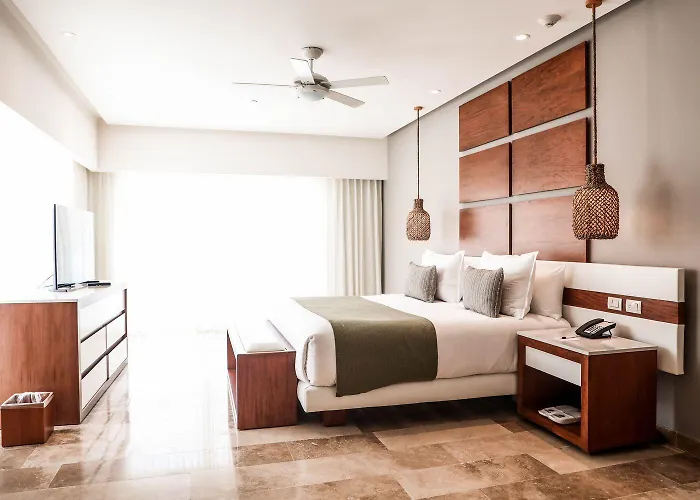 The Reef 28 Hotel & Spa (Adults Only)