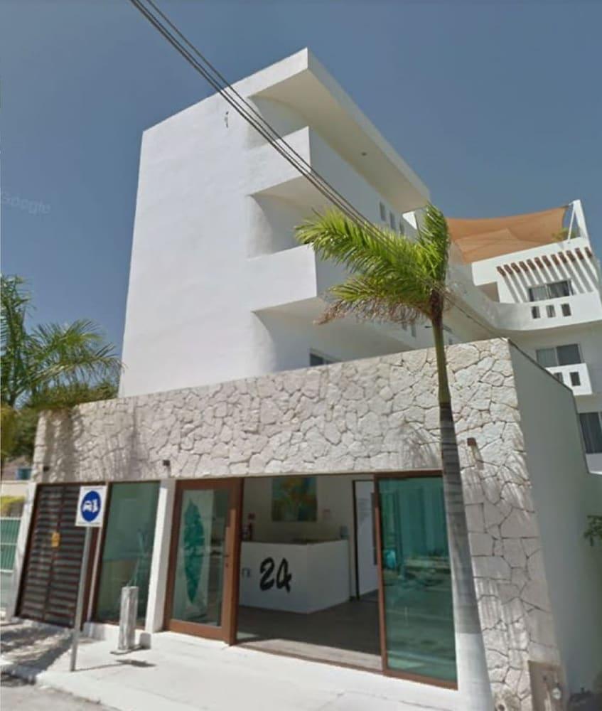 24 By Xperience Playa del Carmen