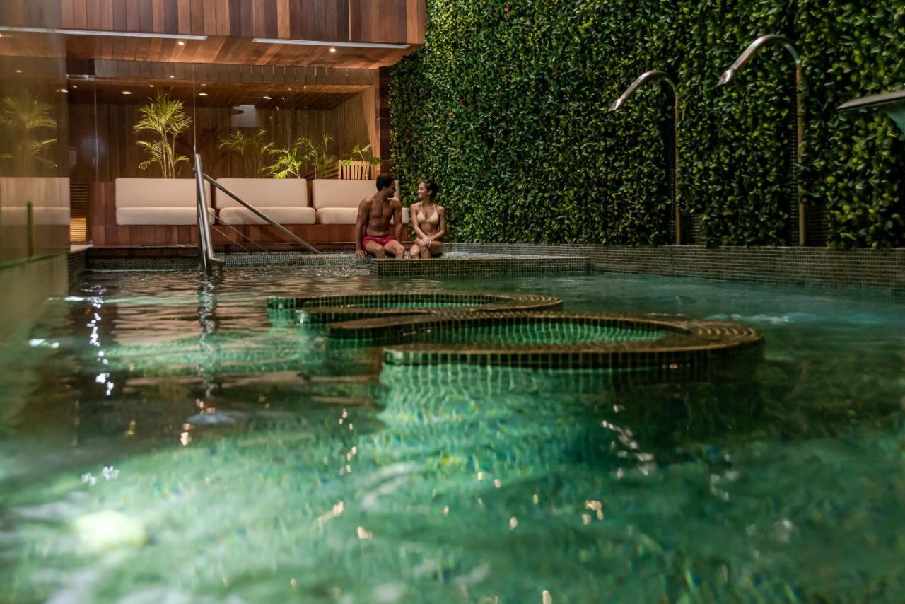 The Reef 28 & (adults Only)