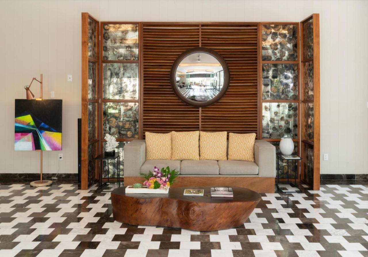 Thompson House, By Hyatt 4*