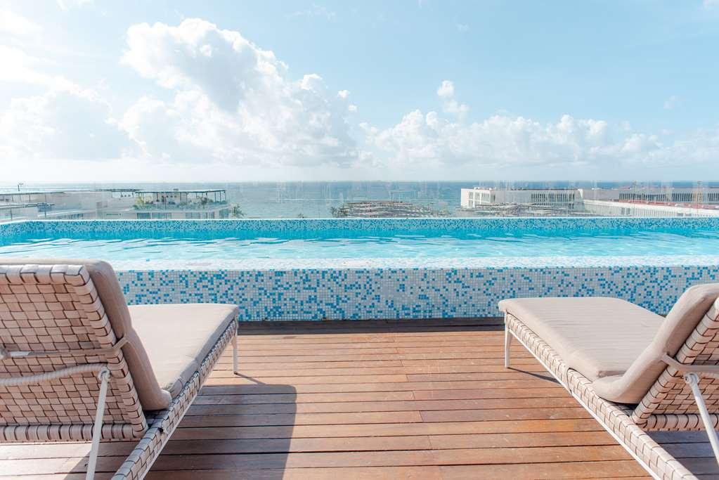 The Reef 28 Hotel