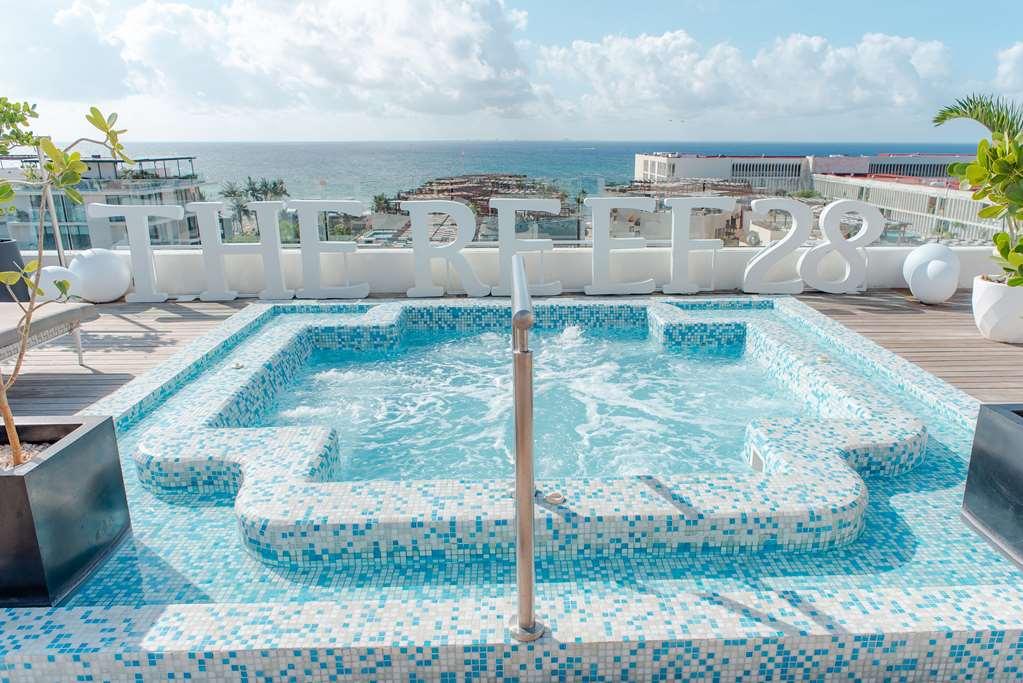The Reef 28 *